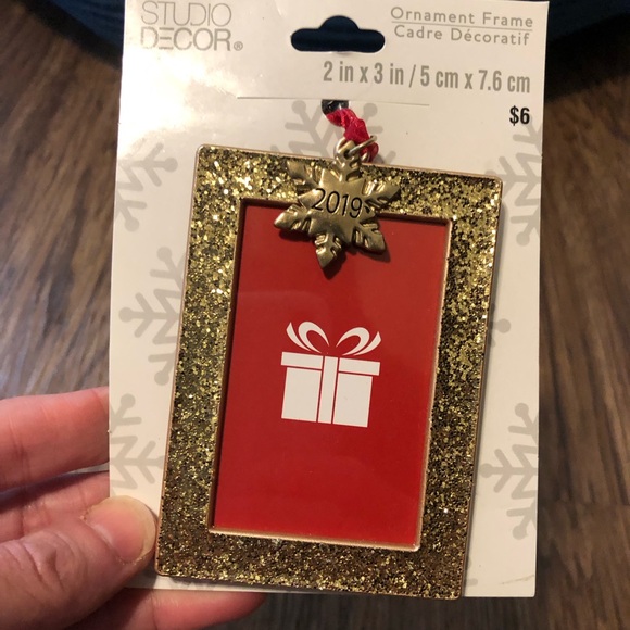 Lot of 3 hanging Christmas ornaments and 1 heart shaped photo frame - Picture 9 of 9